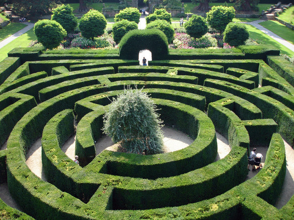 How to Build a Garden Maze